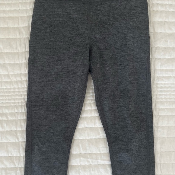ATHLETA Ultimate Stash Pocket Capri in Heathered Grey - Picture 7 of 8